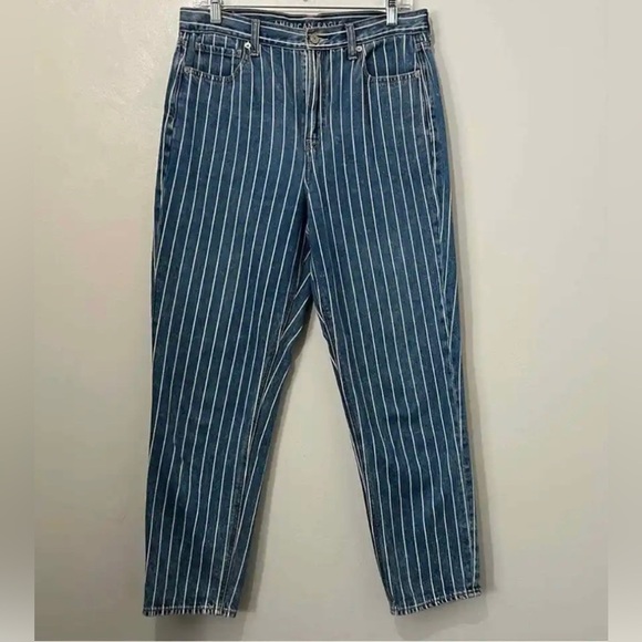 American Eagle Mom Jeans Size 8 - Picture 1 of 6